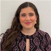 Profesora graduada en psicología, ofrece clases particulares a domicilio a estudiantes de primaria y ESO en Sevilla.